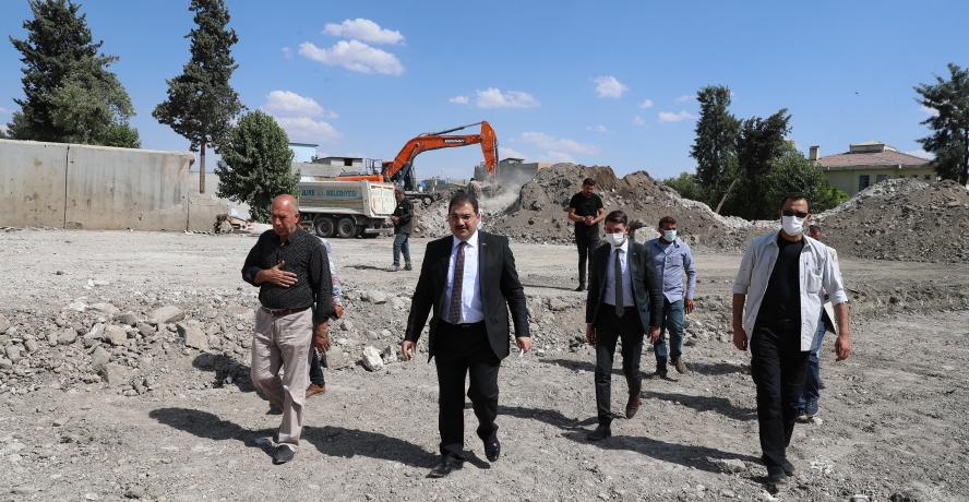 BAŞKAN CANPOLAT PROJE FABRİKASI GİBİ....